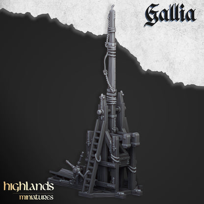 Kingdom of Gallia Trebuchet and crew